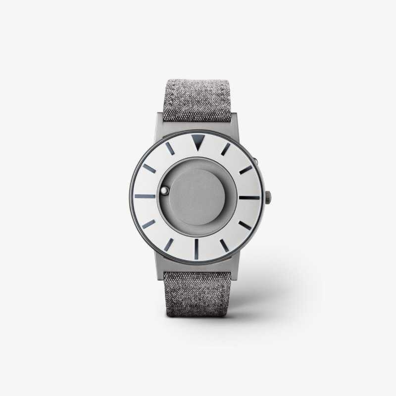 Modern canvas watch