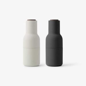 Plastic bottle grinders