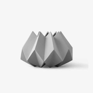 Qolded decor vase